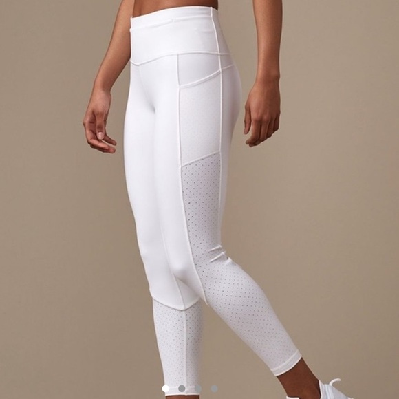 white lululemon leggings